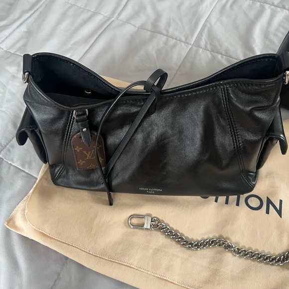 Louis Vuitton CarryAll Cargo Vibe PM - Picture 8 of 17